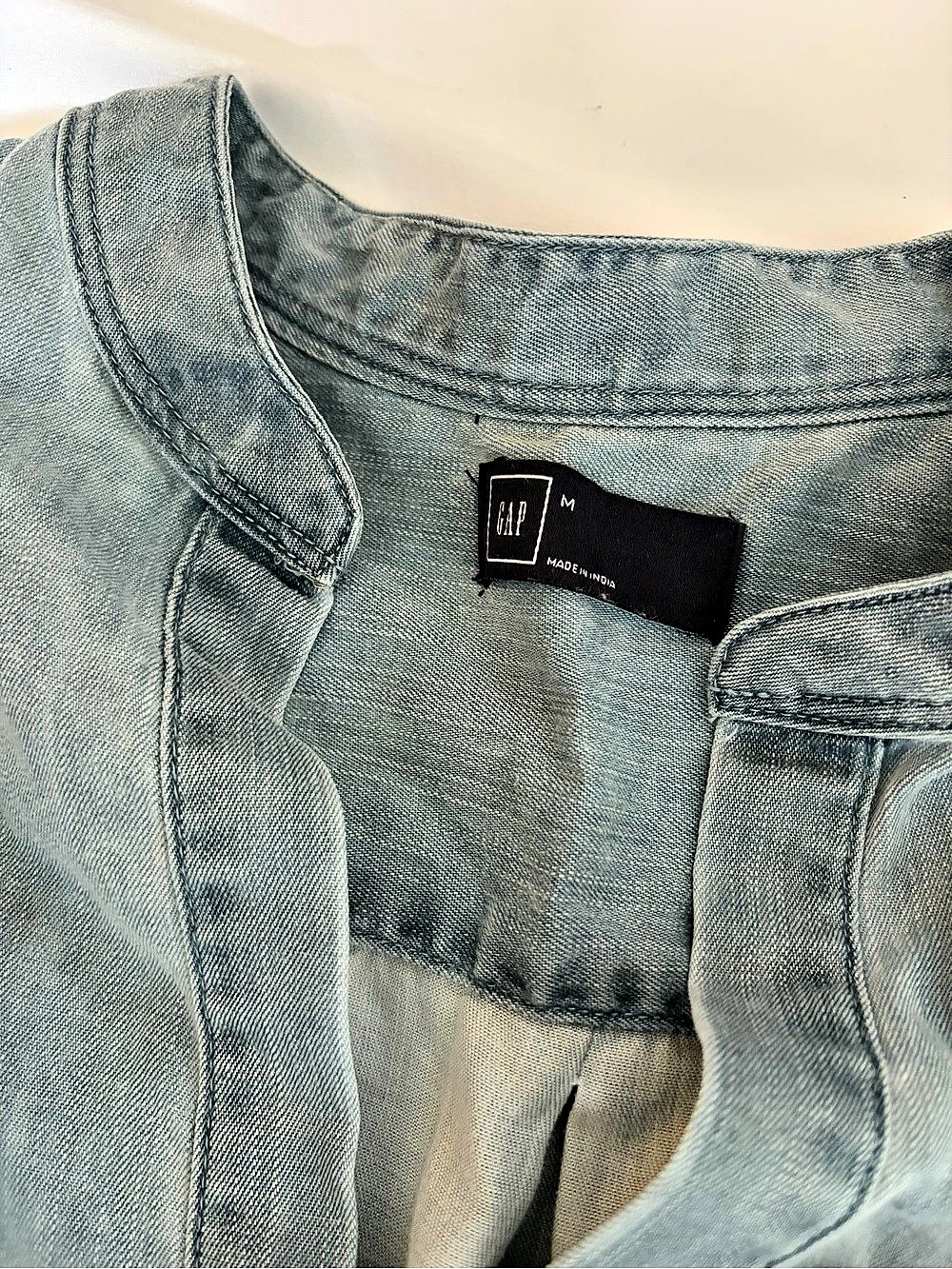 Gap Denim Pullover Shirt in Blue Size Medium